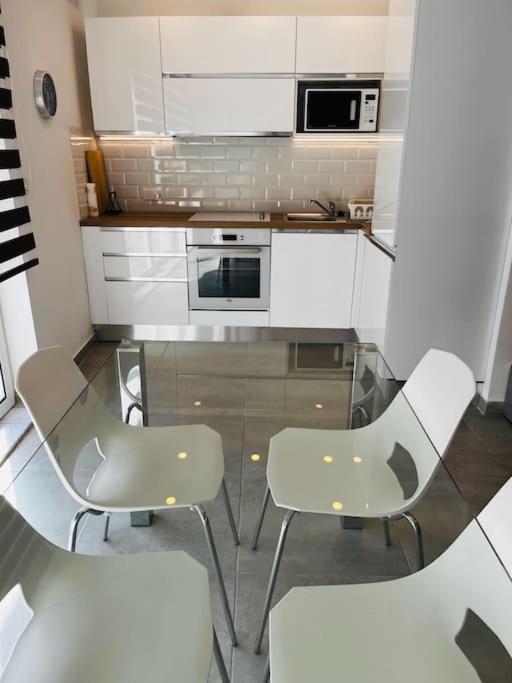 Sliema, Apt7, Stylish 2 Bedroom Apartment With Parking Exterior photo